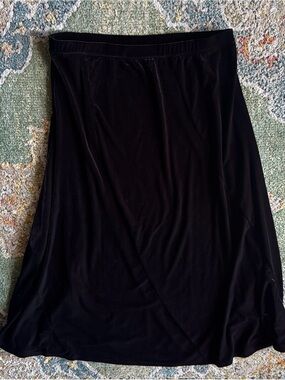 COLDWATER CREEK WOMENS VELVET SKIRT IN SZ LG…ELASTIC WAIST…GENTLY WORN!!!